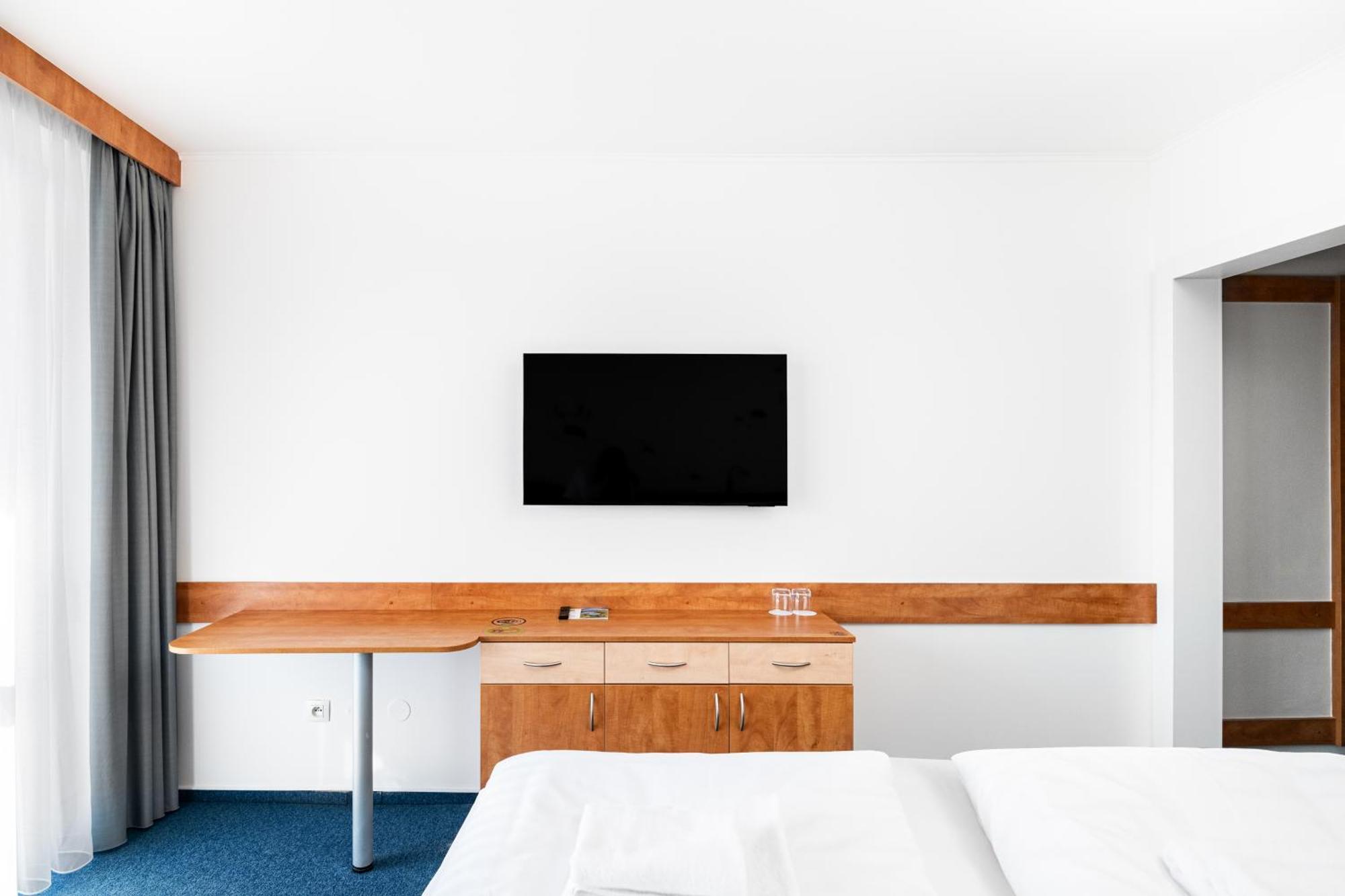 Ibis Styles Relax Roznov Pod Radhostem Hotel Exterior photo